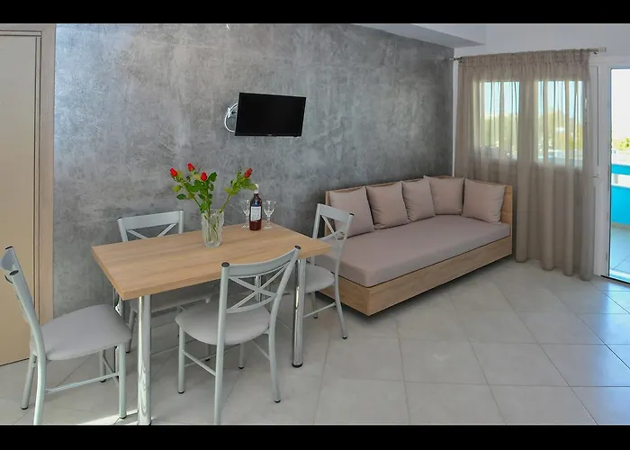 Pan Mare * Skála Sotíros